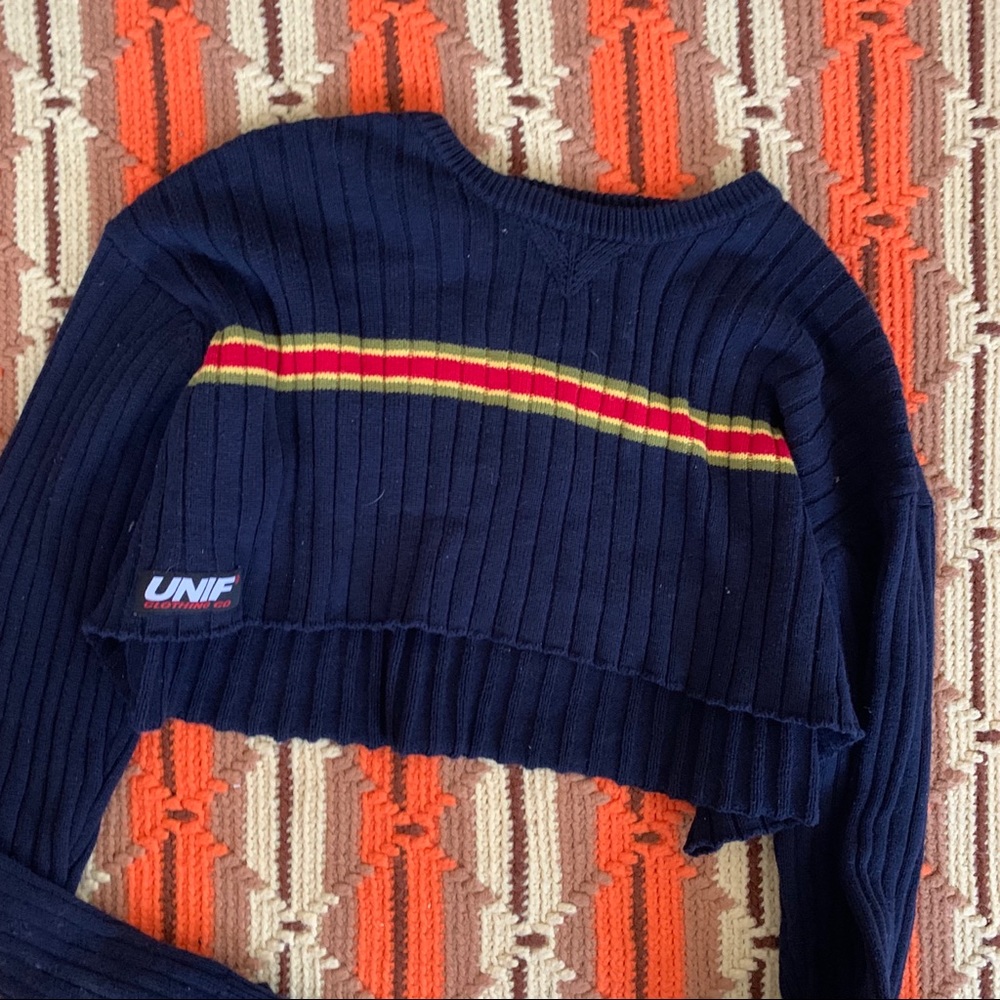 Cropped unif sweater